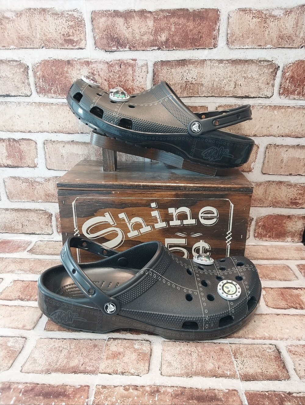 🆕️brand New Crocs X Ron English Area 54 Clogs